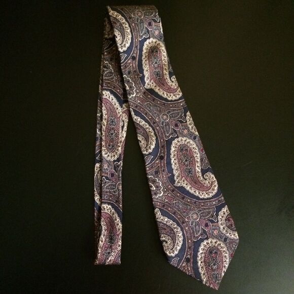 100% Silk Paisley Meeting Street Tie in Blue/Beige - Picture 1 of 5